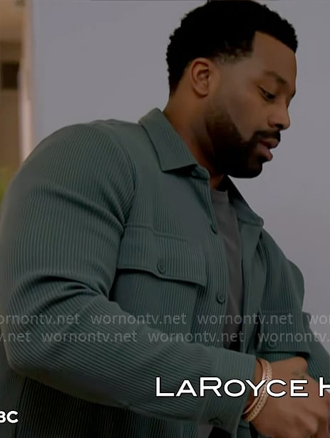 Kevin’s green textured button down shirt on Chicago PD