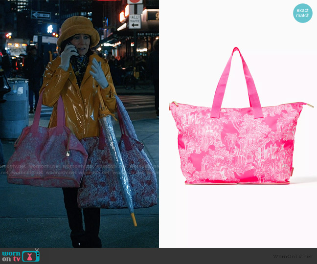 Lilly Pulitzer Getaway Packable Tote worn by Elsbeth Tascioni (Carrie Preston) on Elsbeth