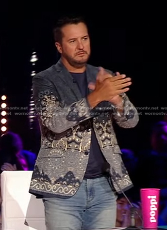 Luke Bryan’s blue paisley blazer on America Idol