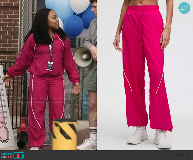 Lululemon License to Train Mid-Rise Lightweight Jogger worn by Janine Teagues (Quinta Brunson) on Abbott Elementary