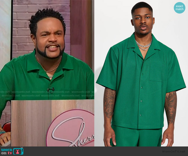 Fashion Nova Show Up Short Sleeve Cuban Shirt worn by Jawn Murray on Sherri
