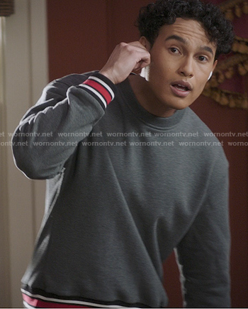 Oliver’s grey striped sweatshirt on Greys Anatomy