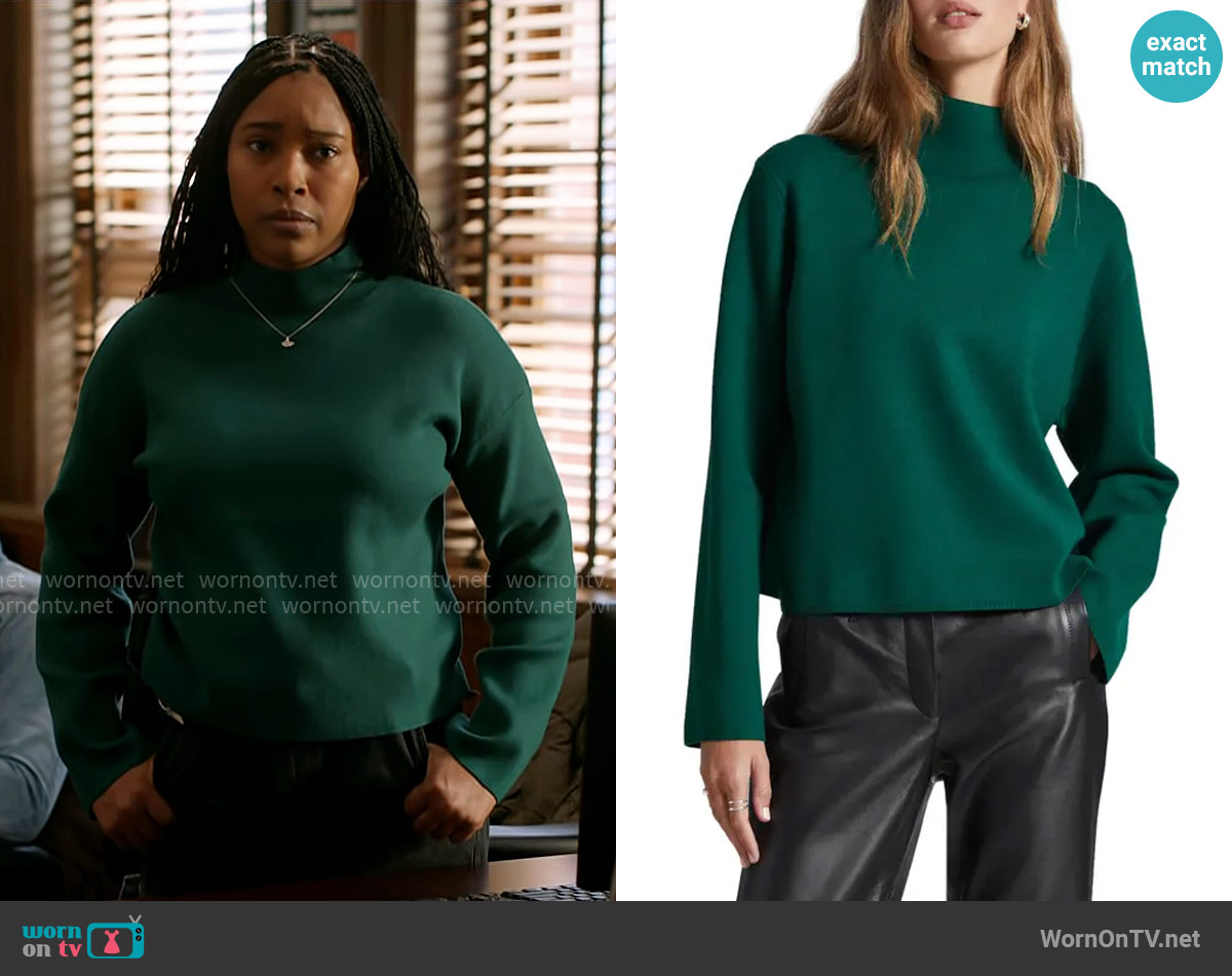 & Other Stories Boxy Crop Turtleneck Sweater worn by Kiana Cook (Toya Turner) on Chicago PD