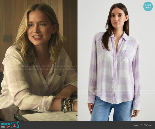 Rails Hunter Shirt in Lavender Egret worn by Guinevere Beck (Elizabeth Lail) on You