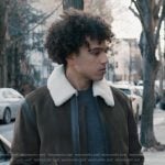 Roy’s brown suede jacket on Elsbeth