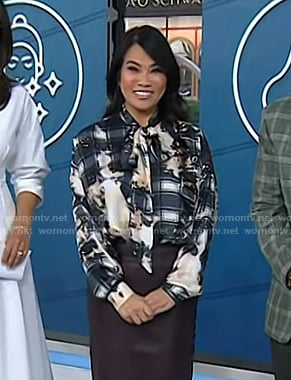 Dr. Sandra Lee’s acid wash tie neck blouse on Today