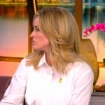 Sara’s white shirt and pants on The View