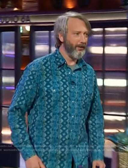 Tom Green’s blue printed shirt on The Kelly Clarkson Show