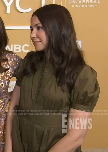 Tracey Wigfield’s green short sleeve shirtdress on E! News