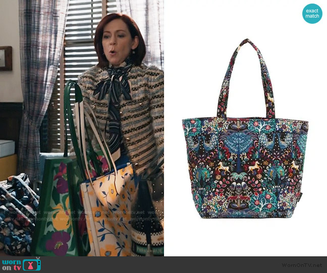 Vera Bradley Grande Tote in Enchantment worn by Elsbeth Tascioni (Carrie Preston) on Elsbeth