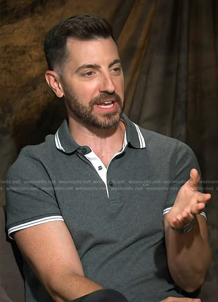 Will’s gray contrast polo shirt on E! News
