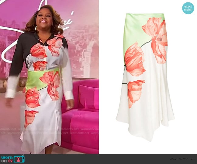 Alice + Olivia Floral-print satin skirt worn by Sherri Shepherd on Sherri