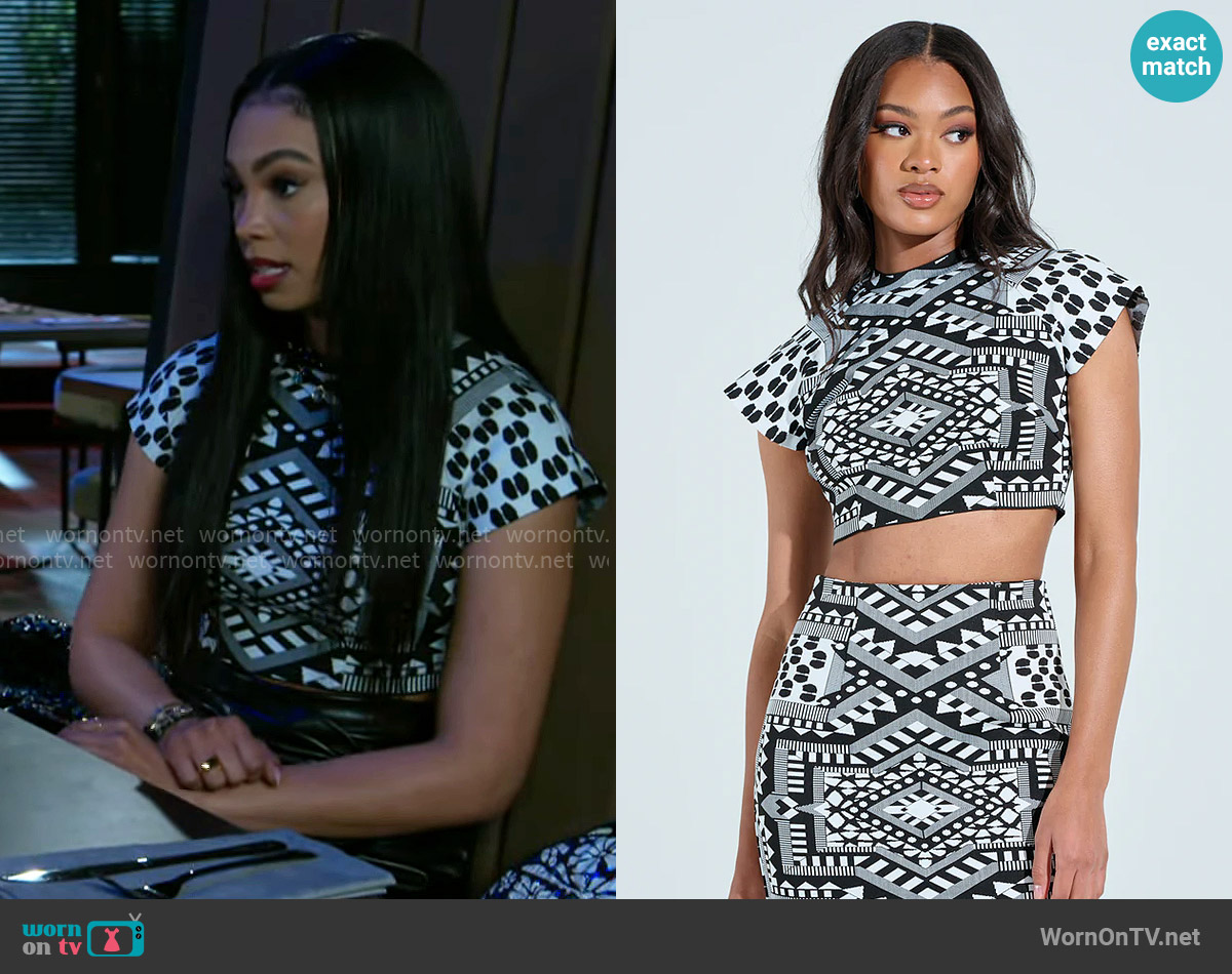 Akira Vaca Mode Top worn by Chelsea Hamilton (RhonniRose Mantilla) on Beyond the Gates