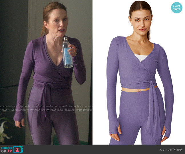 Beyond Yoga Featherweight Waist No Time Wrap Top in Indigo Heather worn by Michaela Kell (Julianne Moore) on Sirens