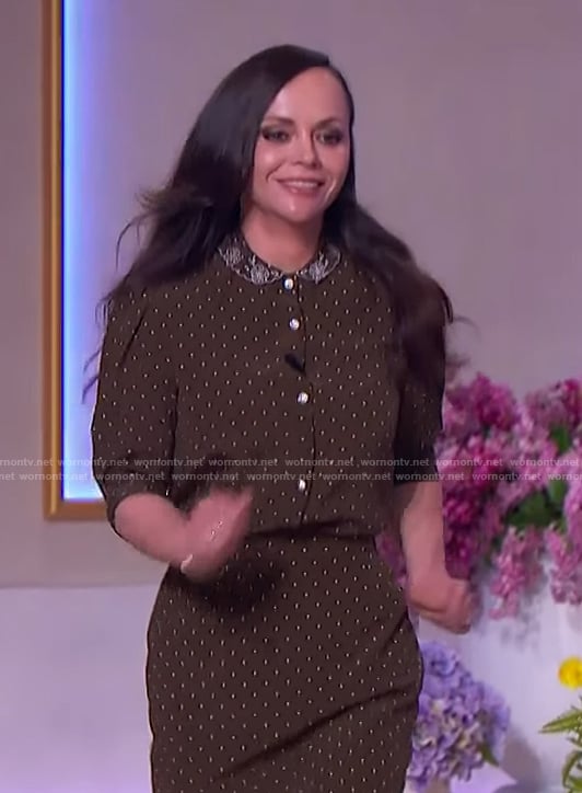 Christina Ricci’s brown polka dot print top on The Jennifer Hudson Show