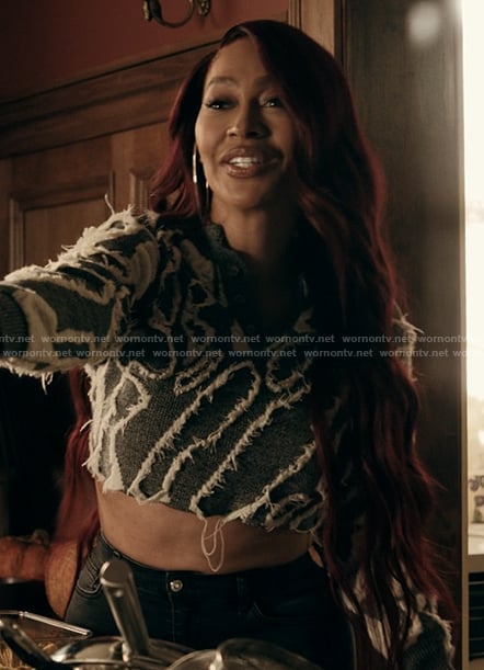 Dom’s frayed knit crop top on The Chi
