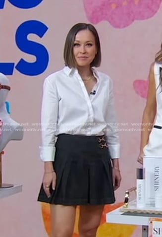 Eva’s dark grey pleated denim skirt on Good Morning America