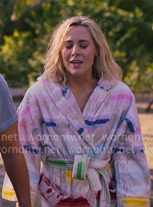 Ginny’s colorful printed robe on The Four Seasons