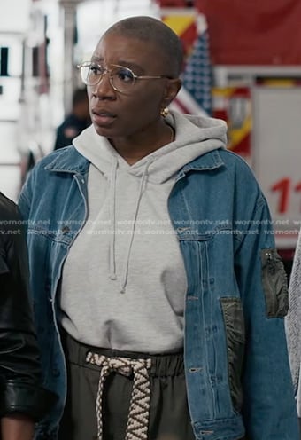 Hen’s denim jacket on 9-1-1