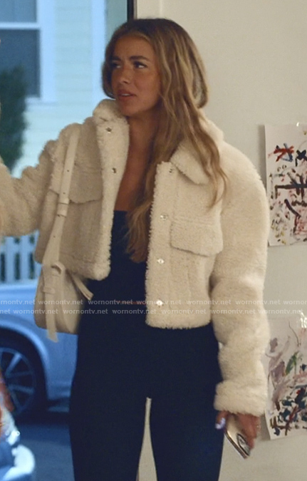Jen’s white fleece jacket on The Secret Lives of Mormon Wives