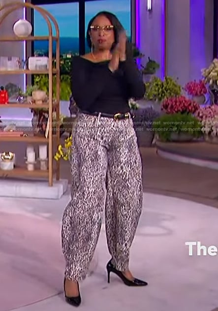 Jennifer’s leopard print jeans on The Jennifer Hudson Show