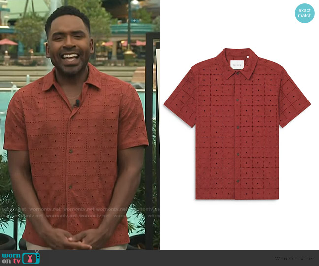 Les Deux Hector Anglaise Short Sleeve Shirt worn by Justin Sylvester on E! News