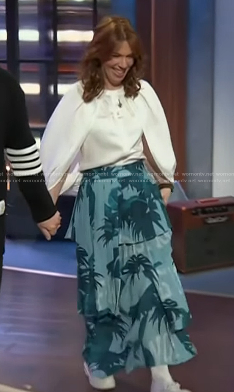 Rhonda Halbert’s blue floral print ruffle skirt on The Kelly Clarkson Show