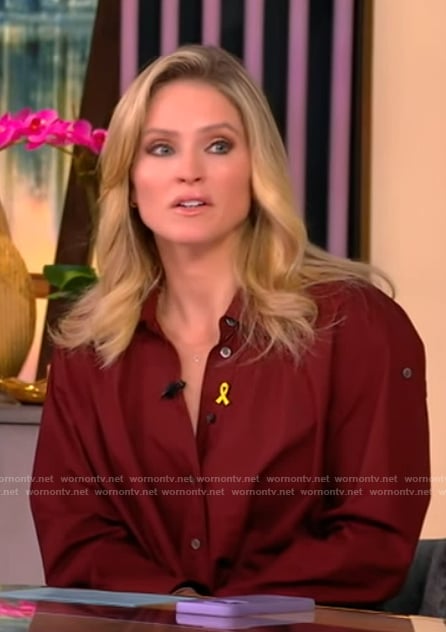 Sara’s maroon button down shirt and shorts on The View