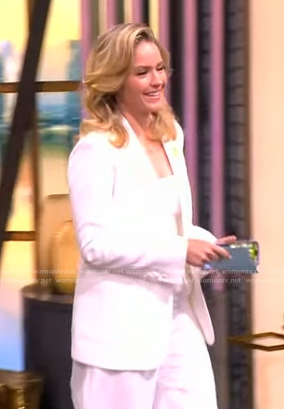 Sara’s white blazer and wide leg pants on The View