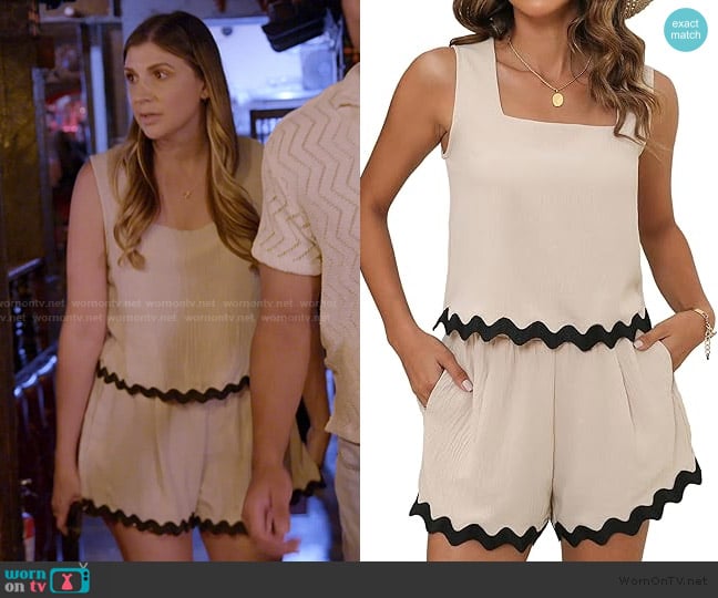 Blooming Jelly Two Piece Set worn by Janet Caperna on The Valley