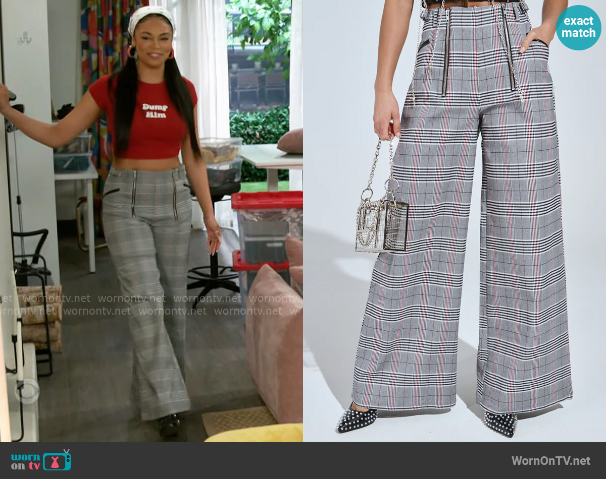 Akira Daria Wide Leg Plaid Pants worn by Chelsea Hamilton (RhonniRose Mantilla) on Beyond the Gates