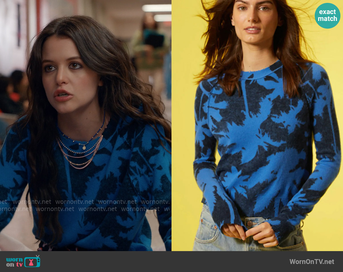 その他 Ginny WornOnTV: Ginny's blue split-neck crop top and grey