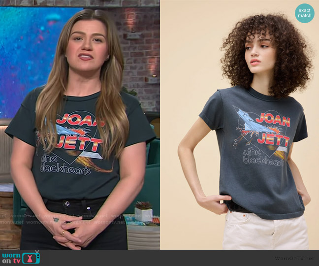 WornOnTV: Kelly's Joan Jett graphic tee on The Kelly