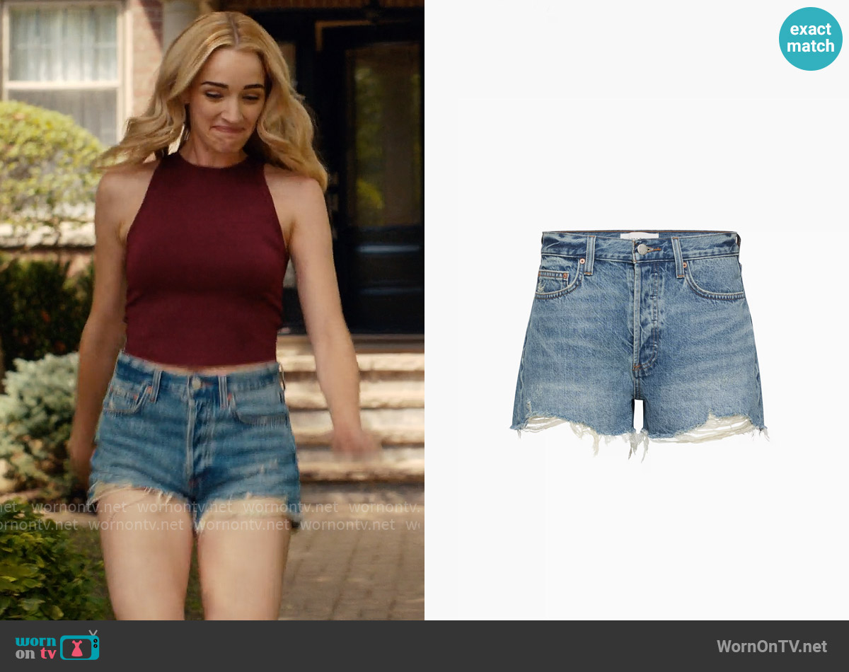 Denim Forum The Ex Boyfriend Hi Rise Denim Shorts in Distressed Bleu worn by Georgia Miller (Brianne Howey) on Ginny & Georgia