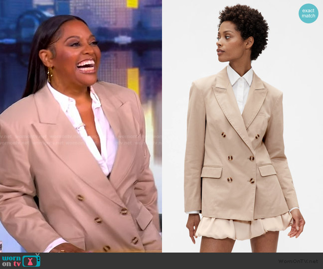Gap Twill Double-Breasted Tailored Blazer worn by Sherri Shepherd on The View