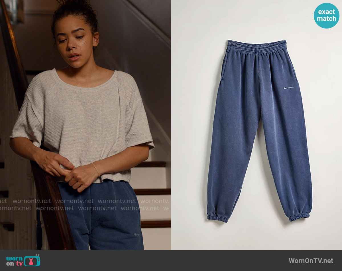 iets frans Embroidered Logo Sweatpant worn by Ginny Miller (Antonia Gentry) on Ginny & Georgia