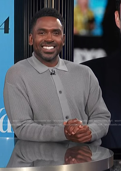 Justin’s gray knit long sleeve cardigan on E! News