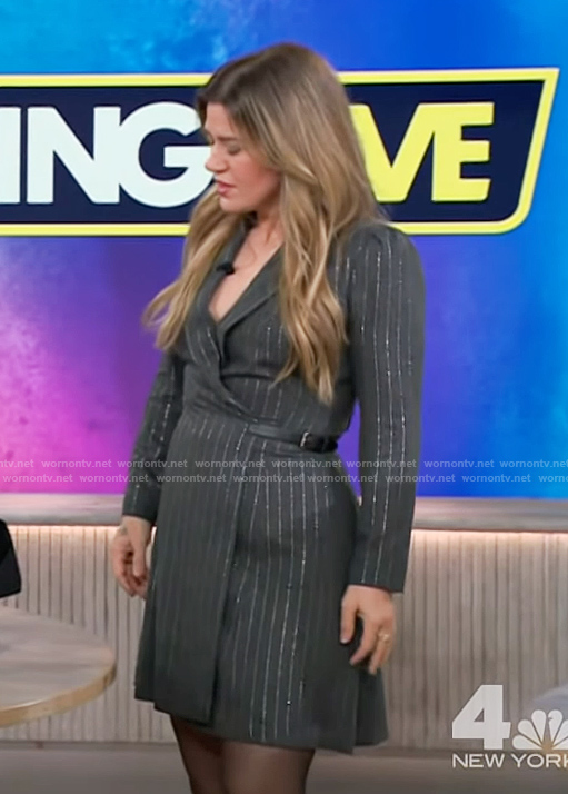 Kelly’s gray metallic stripe blazer dress on The Kelly Clarkson Show