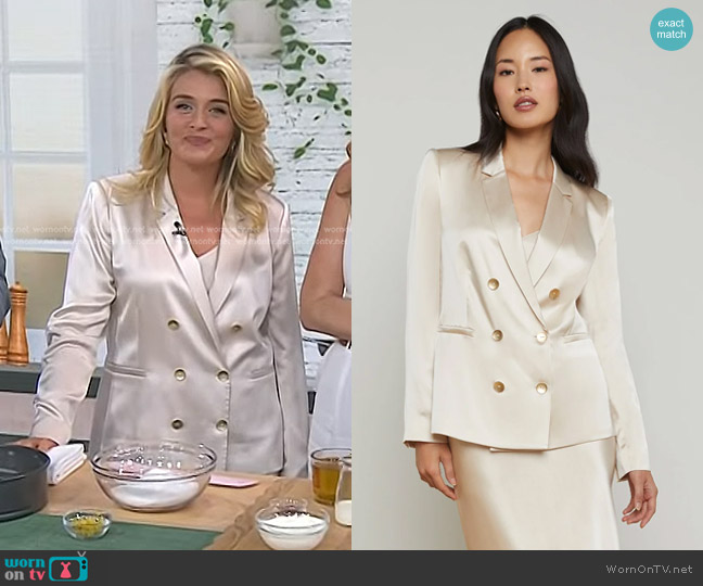 L'Agence Colin Silk Blazer in Champagne worn by Daphne Oz on Today