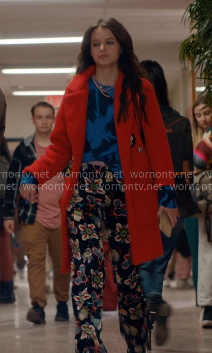 Maxine’s blue printed sweater and floral pants on Ginny & Georgia