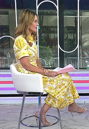 Savannah’s beige clear vinyl strap sandals on Today
