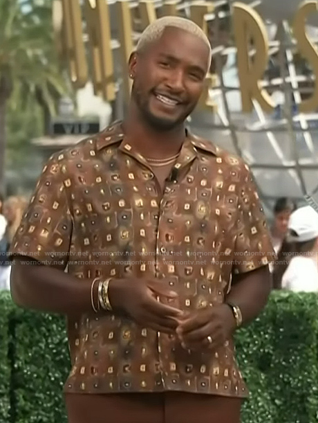 Scott’s printed shirt on Access Hollywood