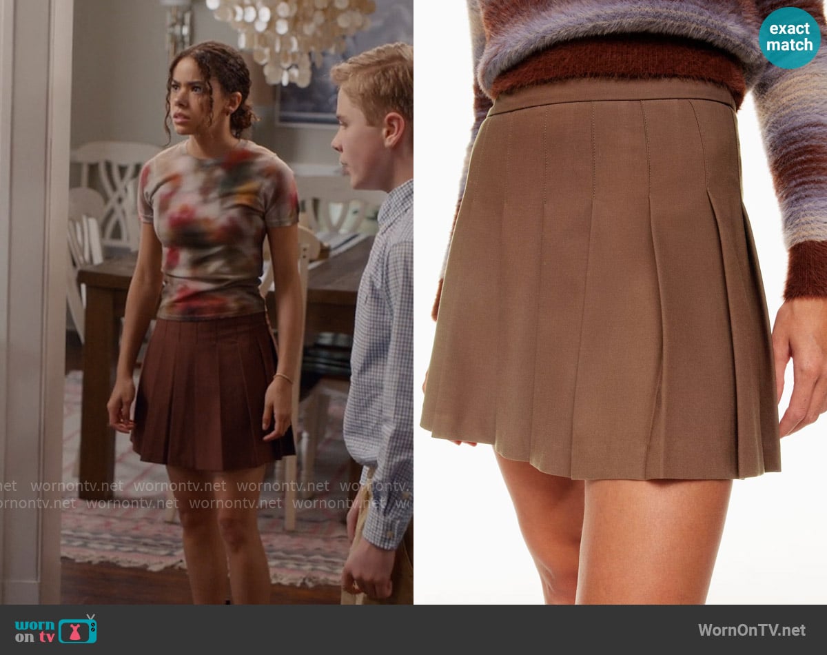 Sunday Best Olive Micro Pleated Skirt in Cognac worn by Ginny Miller (Antonia Gentry) on Ginny & Georgia