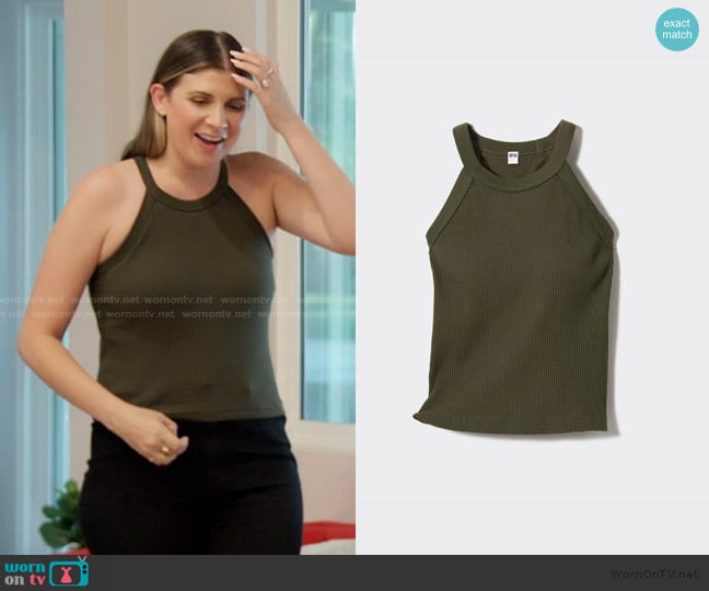 Uniqlo Halter Neck Ribbed Cropped Bra Top worn by Janet Caperna on The Valley