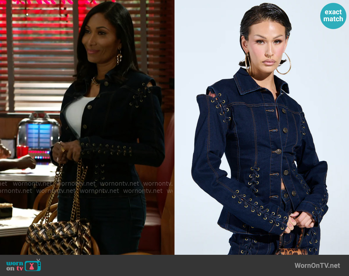 Akira Thats On Me Button Down Top worn by Dana 'Leslie' Thomas (Trisha Mann-Grant) on Beyond the Gates