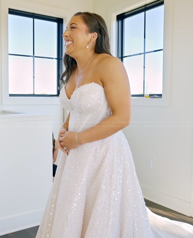 Alli’s wedding dress on The McBee Dynasty Real American Cowboys