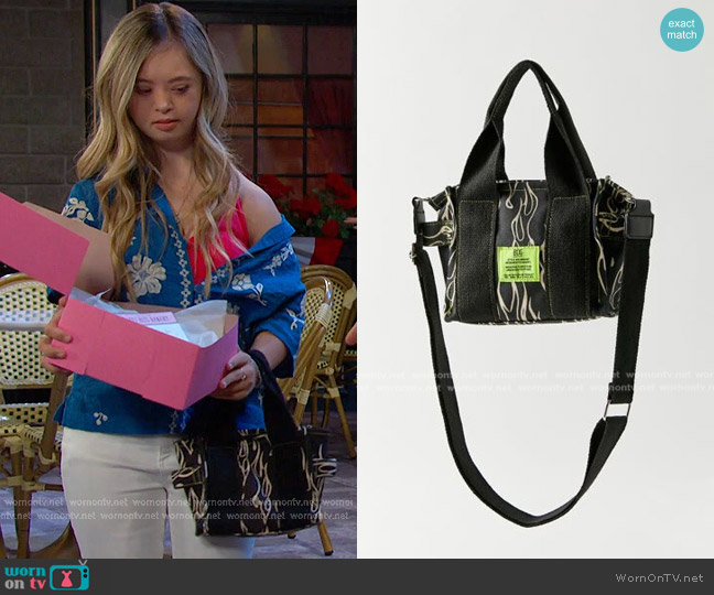 BDG Serena Printed Mini Tote Bag worn by Felicity Greene (Kennedy Garcia) on Days of our Lives