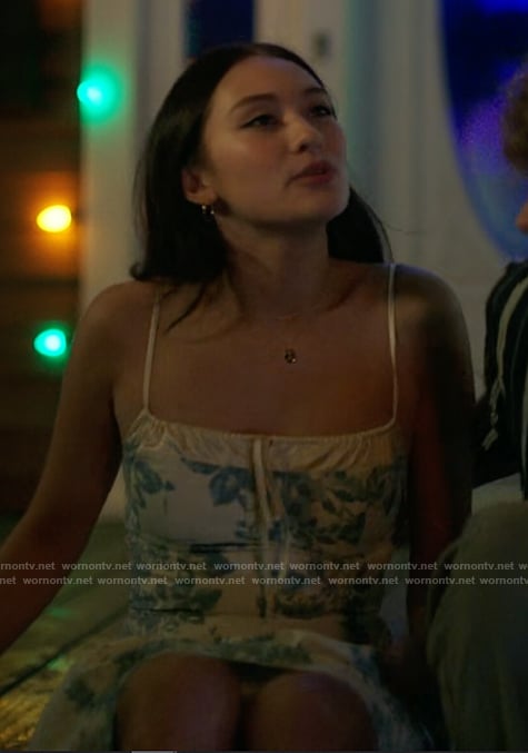 Belly’s blue floral print dress on The Summer I Turned Pretty