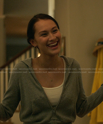 Belly’s grey cropped waffle hoodie on The Summer I Turned Pretty