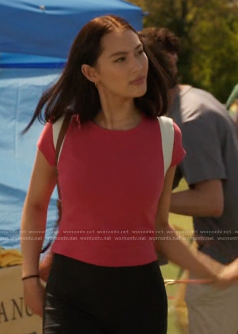 Belly’s pink ringer tee on The Summer I Turned Pretty